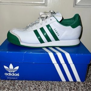 Adidas Sneakers